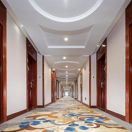 Vienna Hotel Shenzhen Pingshan Shenshan Road Exterior foto